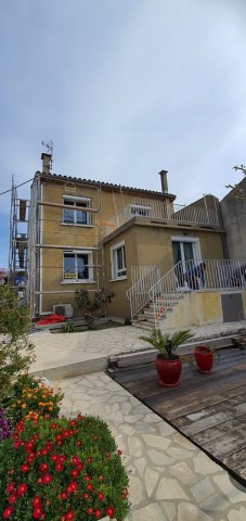 Rénovation de peinture du façade d'une maison à Béziers